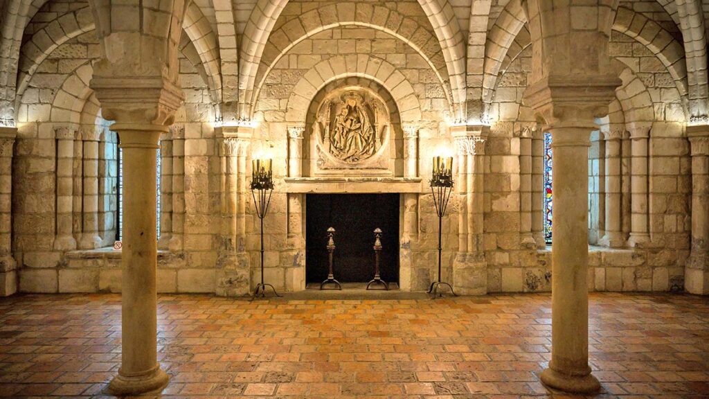 Le Bas-Neuil, 'Chapter House of the Benedictine Priory of Saint John at Le Bas-Nueil,' 1150-1190, limestone