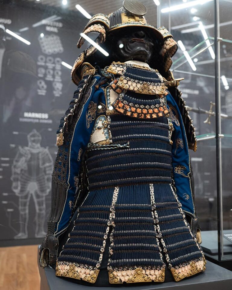 Installation image of Dō-maru armor with Mirror Maedate, 1700s—early 1800s, iron, leather, lacquer, silk, copper alloy, gold, silver, hair, textile