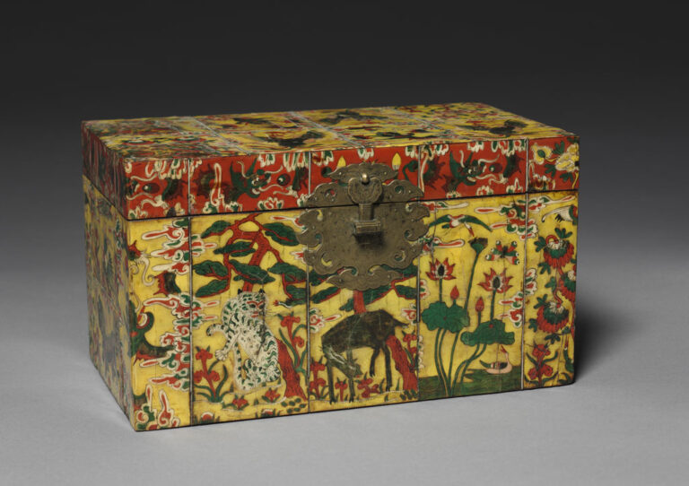 Korea, Joseon dynasty (1392–1910), Box with Painted Oxhorn, 1800s, painted wood with flattened ox-horn inlay